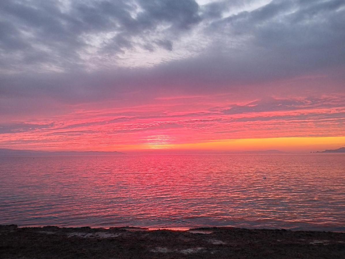 Le Surplage Hyères Esterno foto